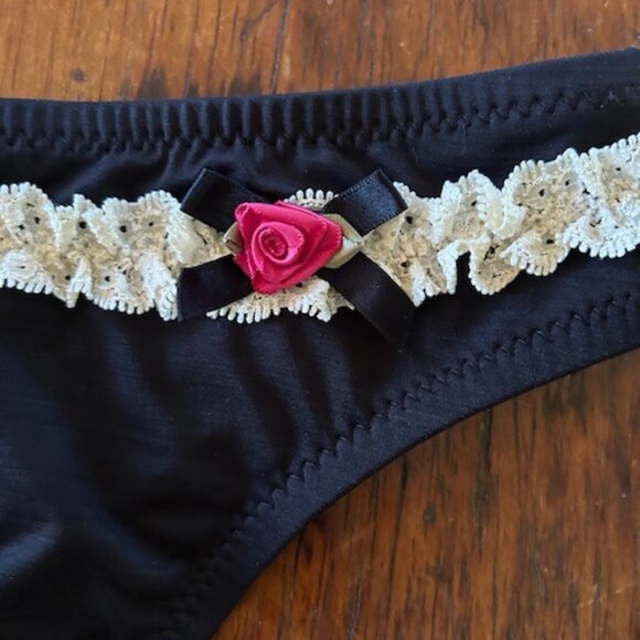 Betsey Johnson Lacy Florettes Halter Bikini - Picture 5 of 9